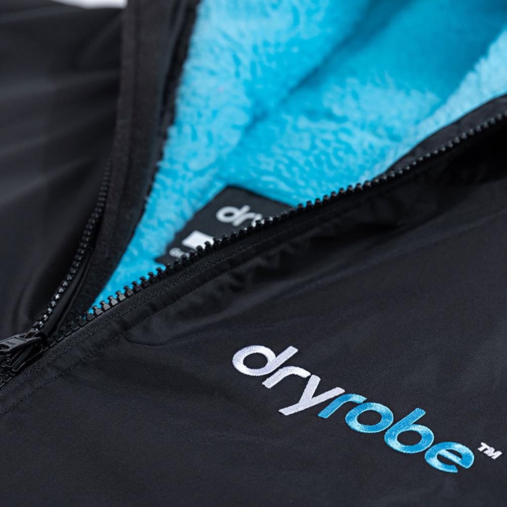 dryrobe Advance Long Sleeve Changing Robe - Black / Blue Extra Image 3